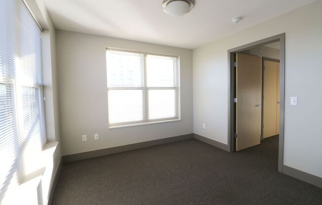 2 beds, 1 bath, 800 sqft, $1,400, Unit 2222-101