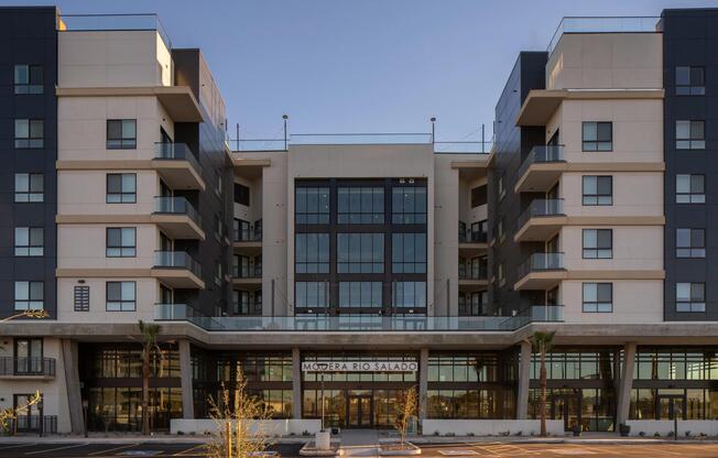 Modera Rio Salado brings contemporary design and walkable convenience to the heart of Tempe.