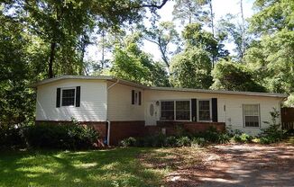 AMAZING 5/2 House w/ Fenced Yard Washer/Dryer, & Stainless Steel Appliances! Close to FSU/TCC! $2400/month Avail July 1st!