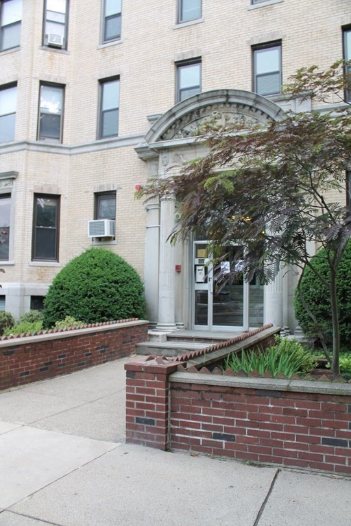 65 Park Dr