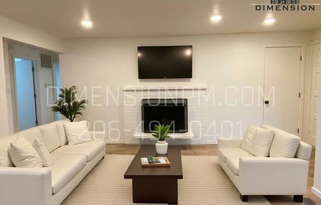 2 Bed 1 bath Port Orchard Apartment! With Easy to Book Self Tours!