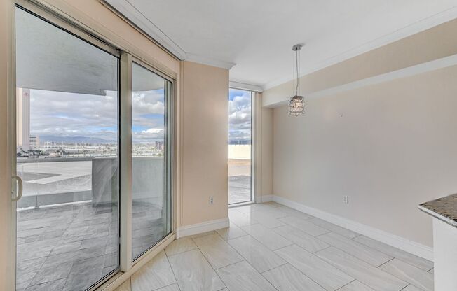 2 beds, 2 baths, $3,450, Unit # 603