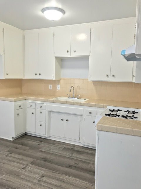 2 beds, 1 bath, 955 sqft, $2,095, Unit 8553