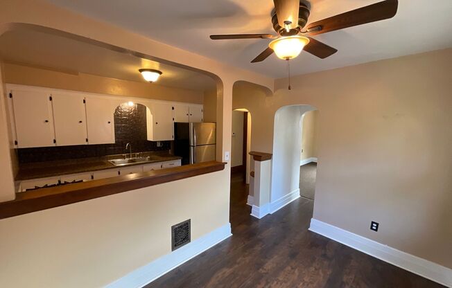 1 bed, 1 bath, $735, Unit 413 9th Street Up