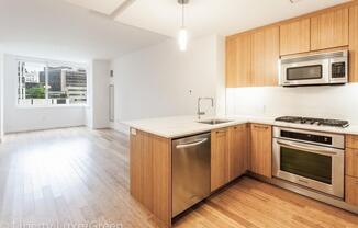 1 bed, 1 bath, $5,895, Unit 8D