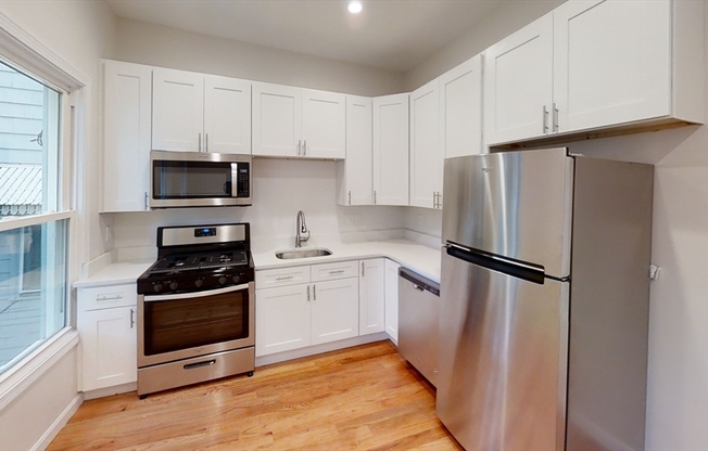 130 PUTNAM ST