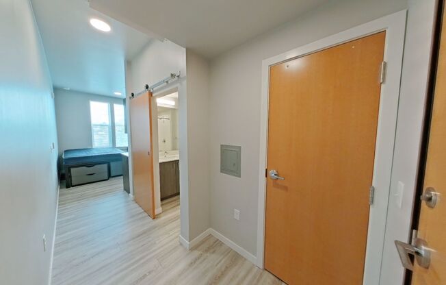 Studio, 1 bath, 261 sqft, $875, Unit 206