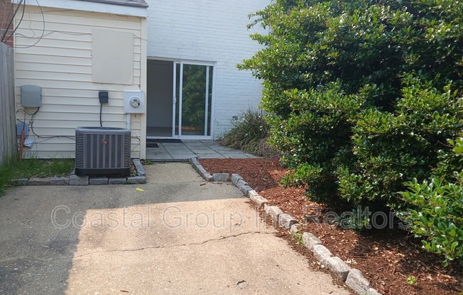 2241 SEDGEWICK DR DR