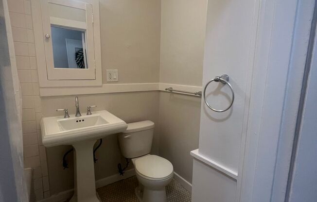 Studio, 1 bath, $1,750, Unit 7