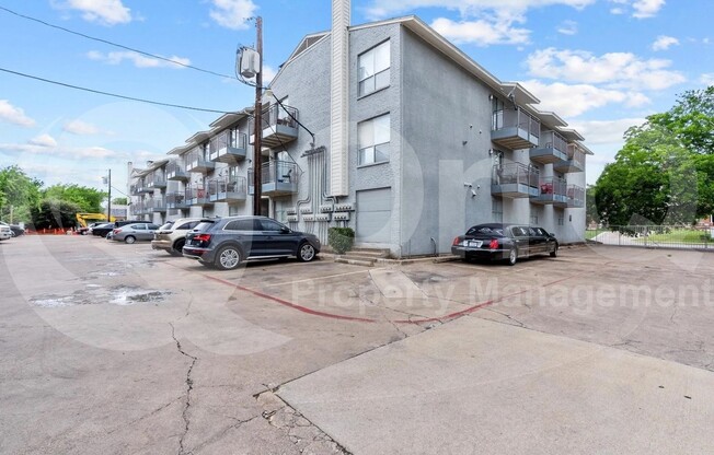 1 bed, 1 bath, 564 sqft, $849, Unit 323