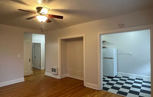 1 bed, 1 bath, 600 sqft, $1,295, Unit 201