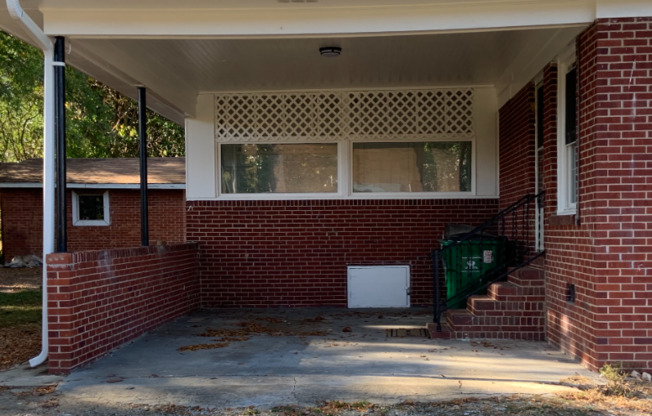 715 LONG AVE