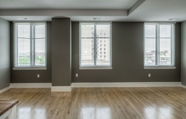 1 bed, 1 bath, 753 sqft, $1,100, Unit #404