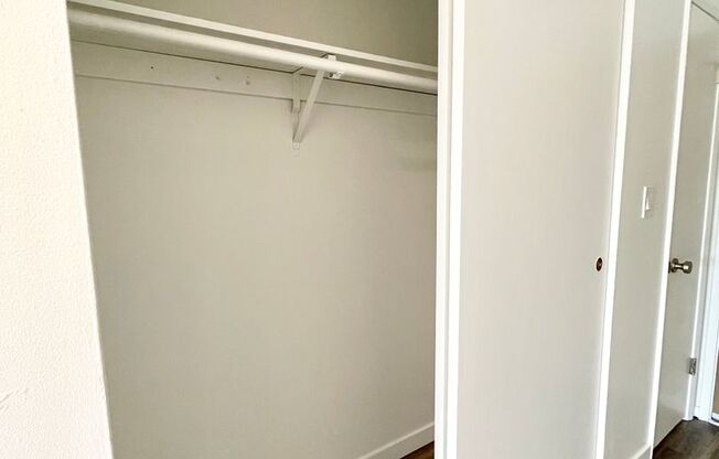 Studio, 1 bath, 370 sqft, $1,450, Unit 207