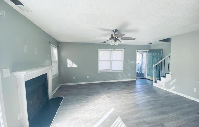 10 TAMARISK QUAY