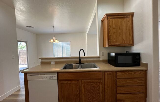 3 beds, 2 baths, $1,795