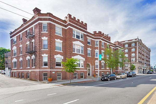 1800 Mass Ave Apt 32