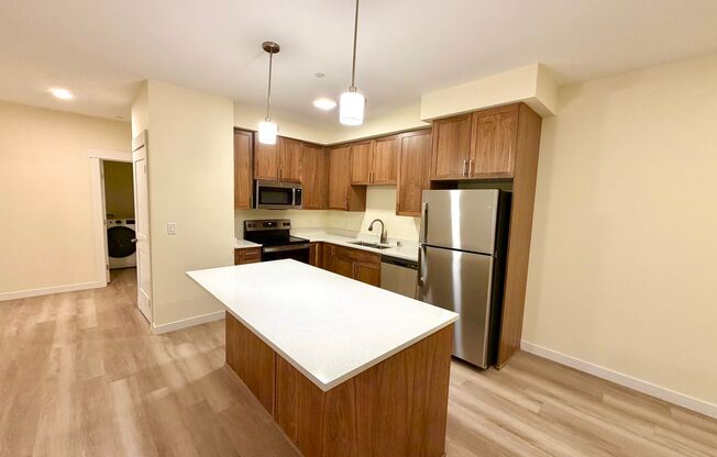 2 beds, 1 bath, $1,910, Unit F207