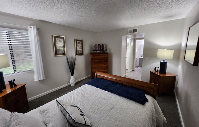 2 beds, 2 baths, 994 sqft, $1,600