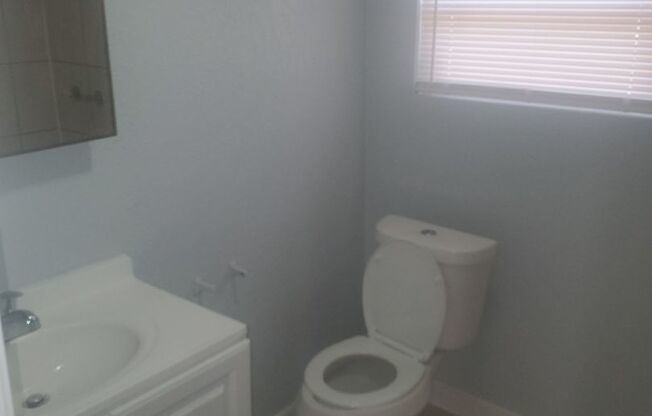 2 beds, 1 bath, $1,200