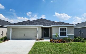 Like NEW!!! 4-Bedroom, 2-Bathroom in Villamar Winter Haven