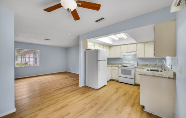 2 beds, 1 bath, $1,495