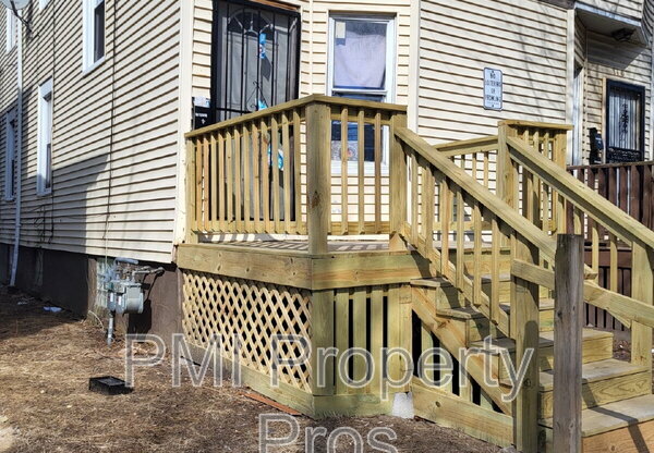 138 E CHAMBERS ST
