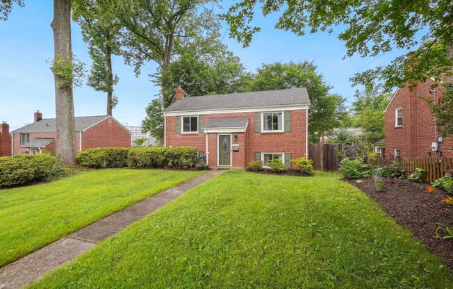 Just a Really Nice Home That's a Short Walk to the Silver Spring Metro!