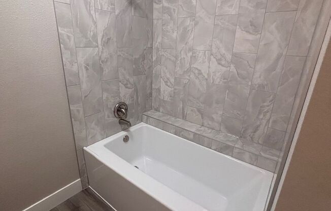 2 beds, 1.5 baths, $1,600, Unit # 1046