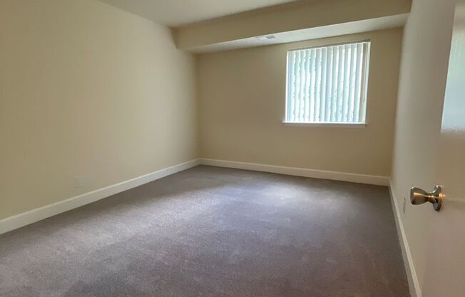 1 bed, 1 bath, 745 sqft, $1,750, Unit 14215 #104