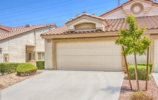 2 bd / 2 ba / 2 car garage townhouse in Henderson