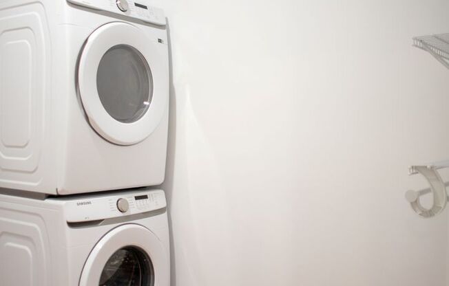 212 W 9th 8049 Master Tenant