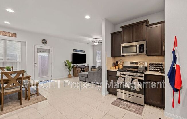 1216 ESPLANADE PKWY