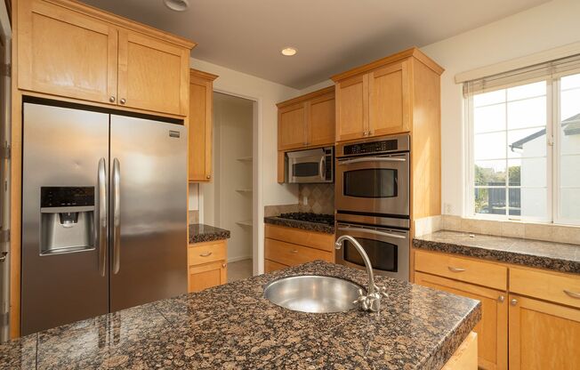 3 Primary Suite Home 1 Block From the Beach