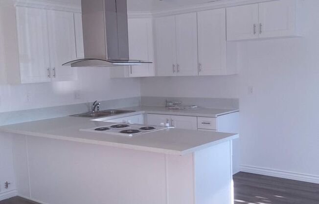 Cyrano Apartments