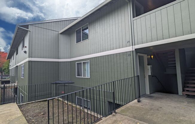 2 beds, 1 bath, 750 sqft, $1,195, Unit 20