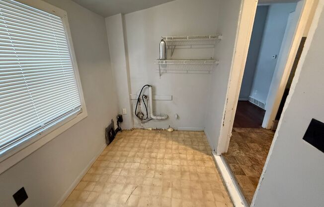 3 beds, 1 bath, $1,200