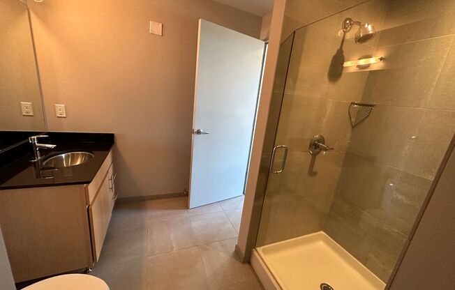 1 bed, 1 bath, 702 sqft, $1,620, Unit 1004