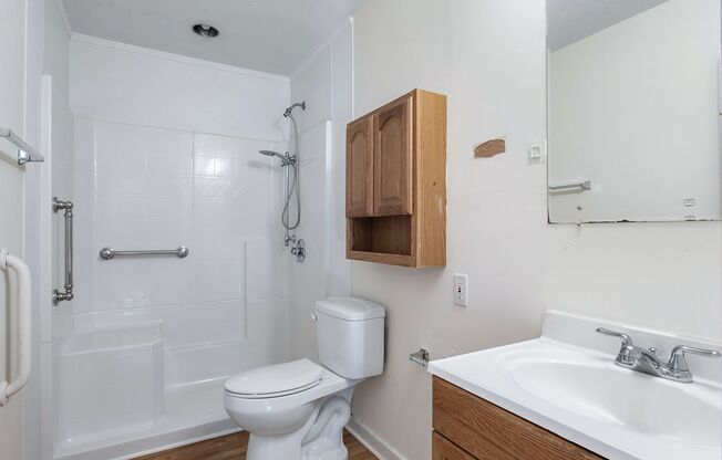 3 beds, 1 bath, $1,650