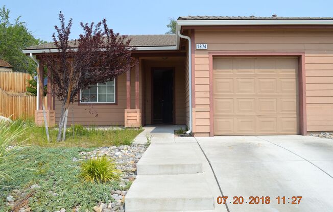 Beautiful 2 Bedroom 2 Bath Duplex at the end of cul-de-sac in Sparks.