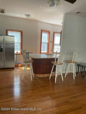 3 beds, 2 baths, 2,571 sqft, $3,100, Unit 3