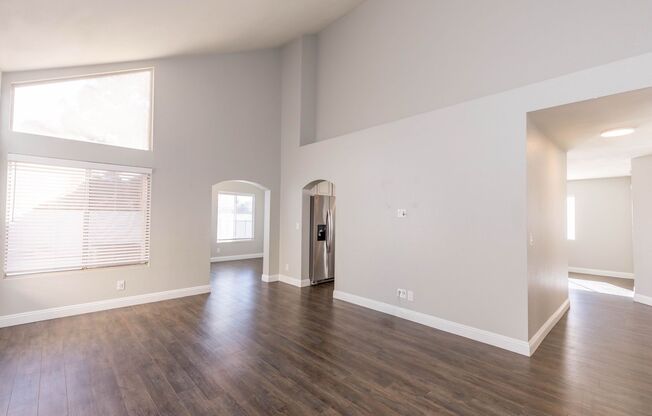 Lovely Home in The Lakes!