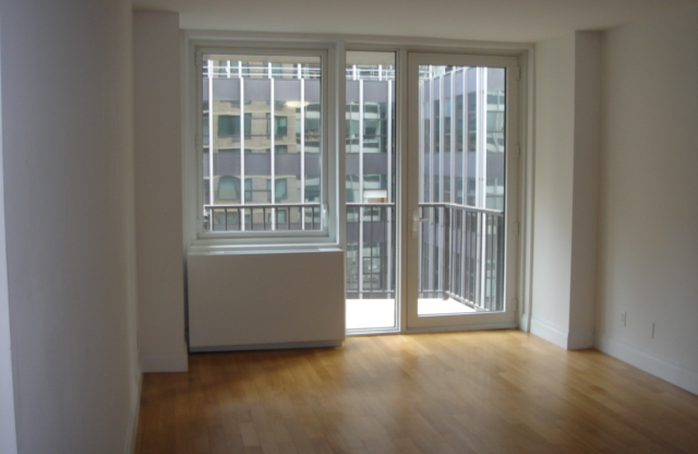 1 bed, 1 bath, 642 sqft, $3,900, Unit 12H