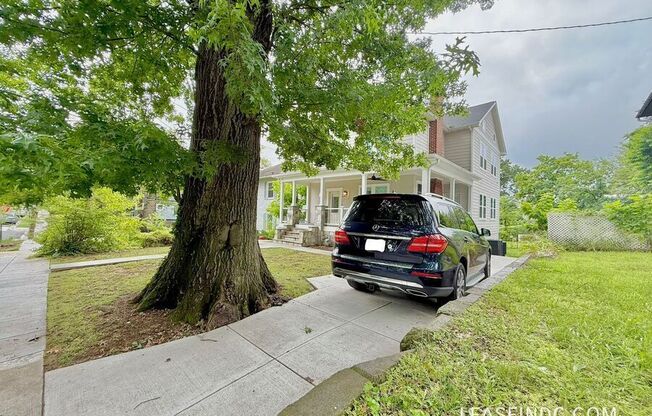 1257 LAWRENCE ST NE