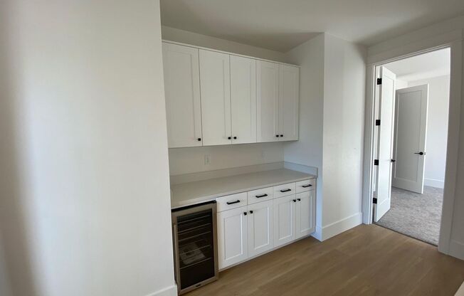 3 beds, 3.5 baths, $3,600, Unit 5