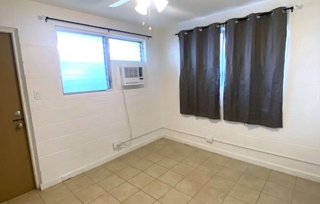 2 beds, 1 bath, $2,000, Unit D