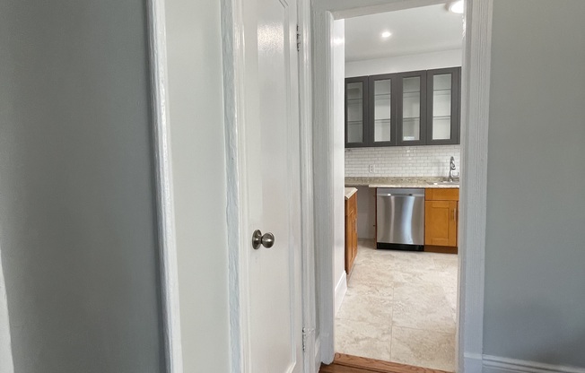 328 E 5 ST