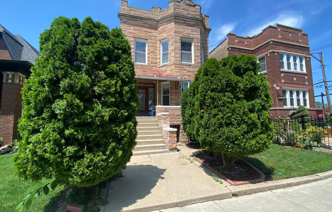 4018 W OAKDALE AVE