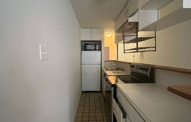 1203 Locust St