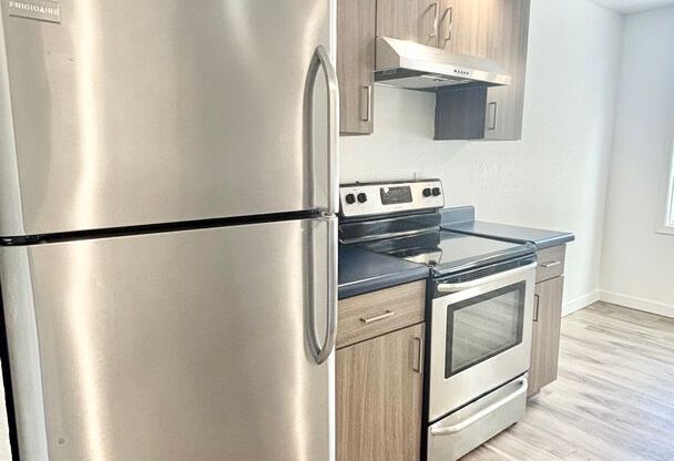 3 beds, 2 baths, 985 sqft, $2,495, Unit 401